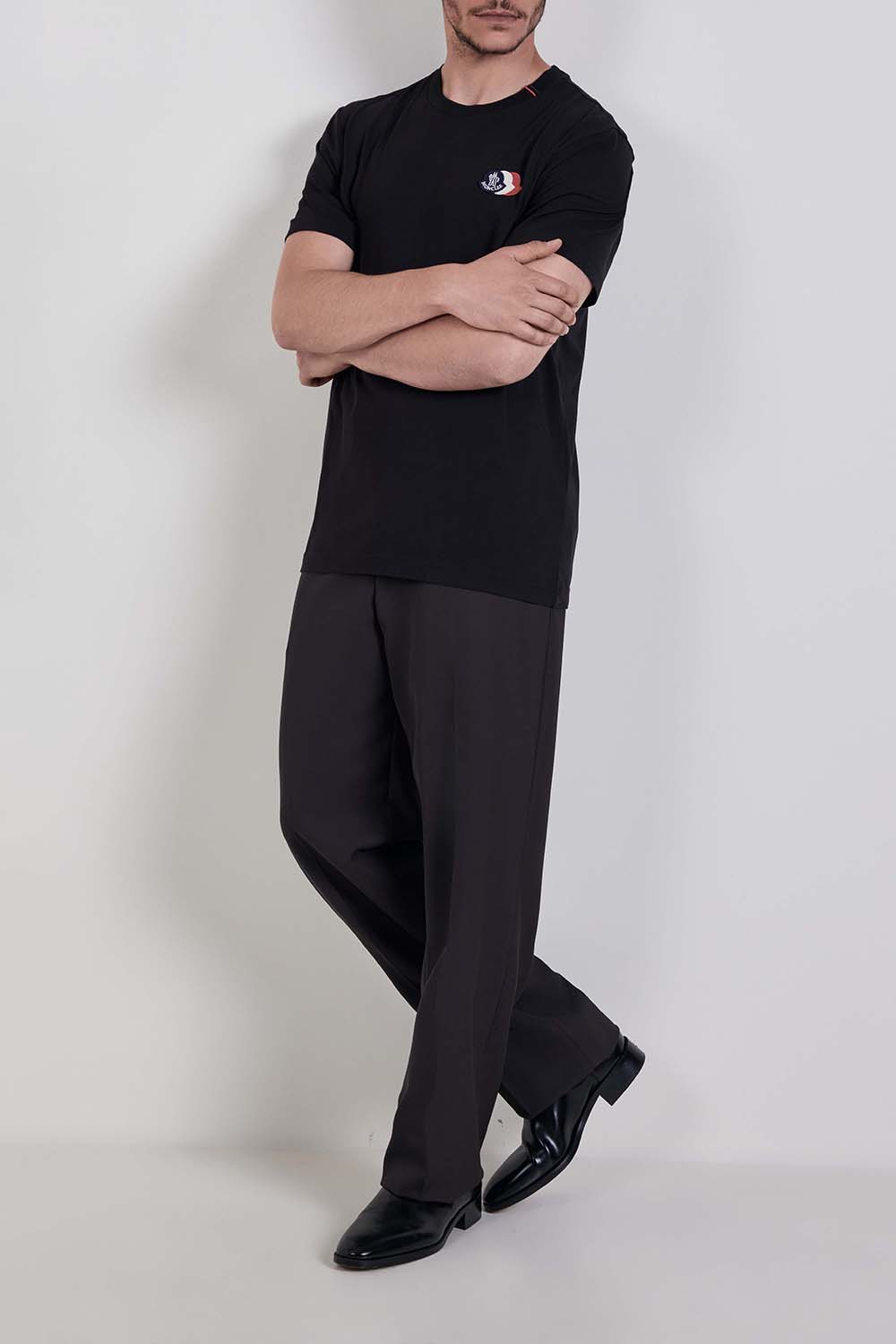 חולצת טי בגזרת סלים